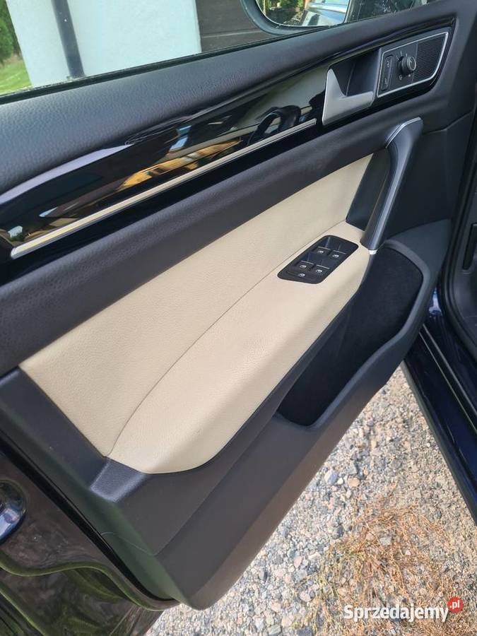 Golf Sportsvan 16 tdi ZAMIANA Steklno