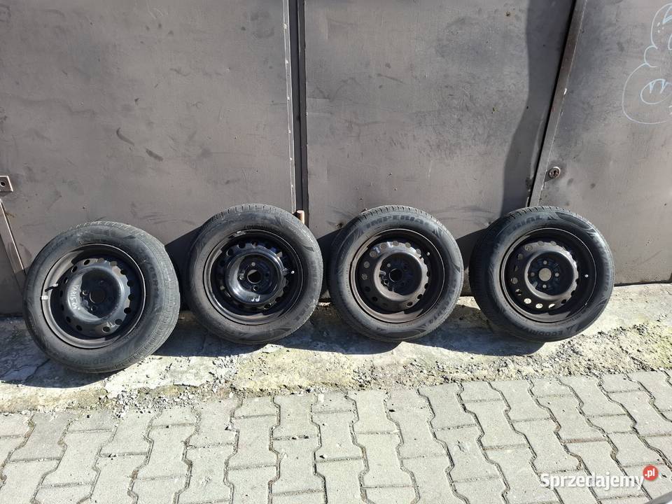 Felgi stalowe 14 Toyota Yaris z oponami letnimi Katowice