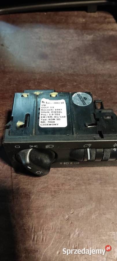 Golf 3 kratka nawiewu z tunelem prawa 2632 Stalowa Wola