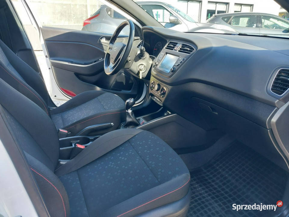 Hyundai i20 SALON 100 bezwypadkowy Kamera garażowany mazowieckie Warszawa