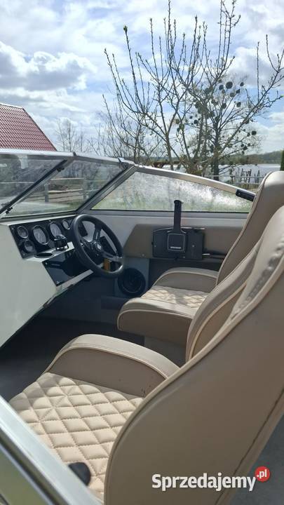 łódź motorowa 52 m z silnikiem Ford OMC 23 litra warmińsko-mazurskie Węgielsztyn sprzedam