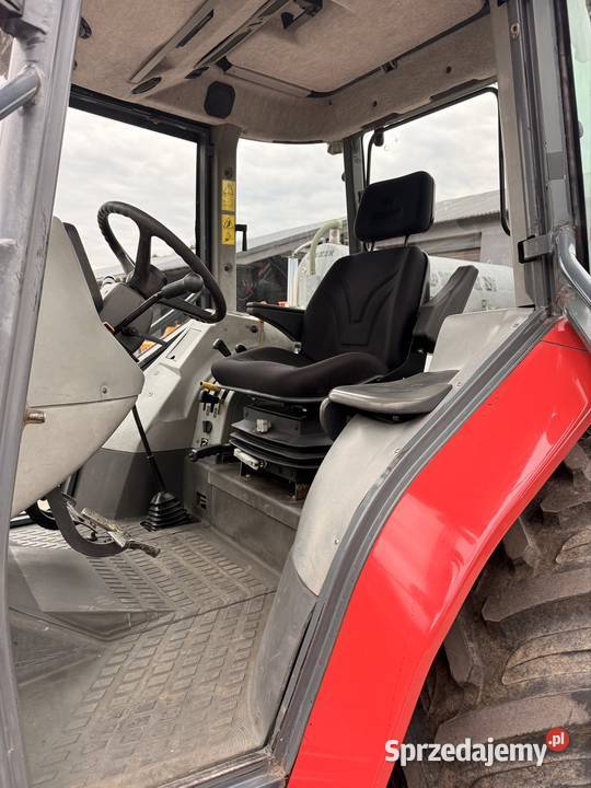 Ciągnik rolniczy Massey Ferguson 4255 swieżo