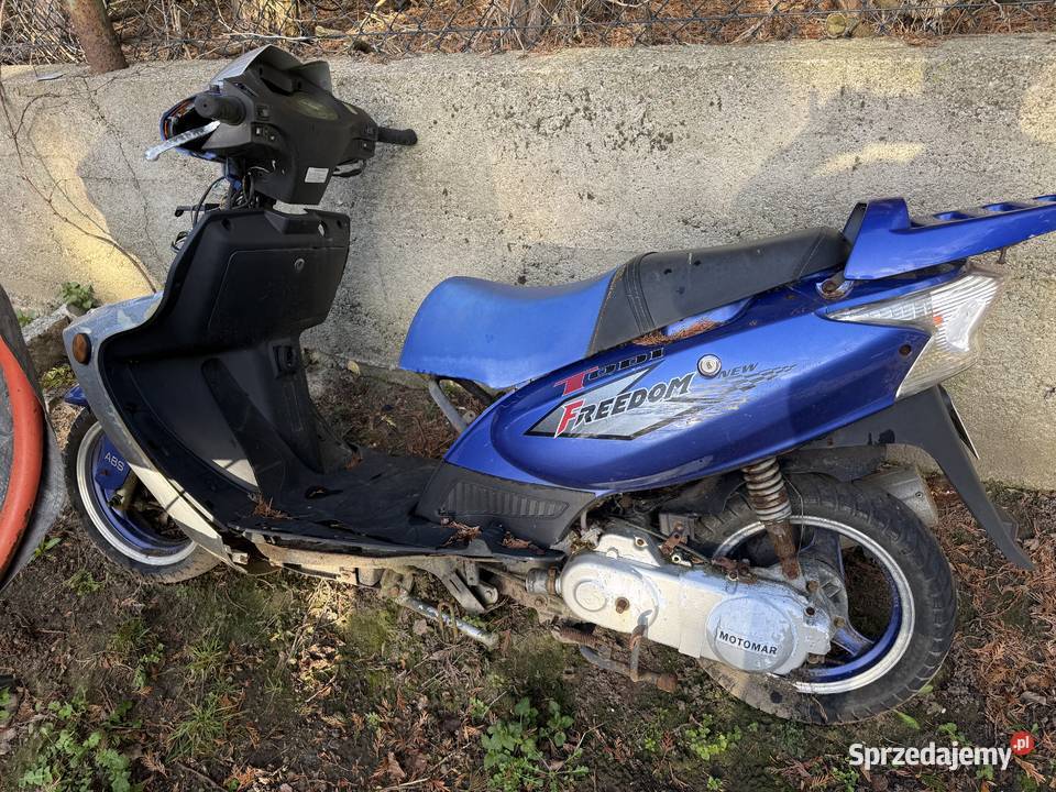 Sprzedam to co na zdjęciu skuter Police