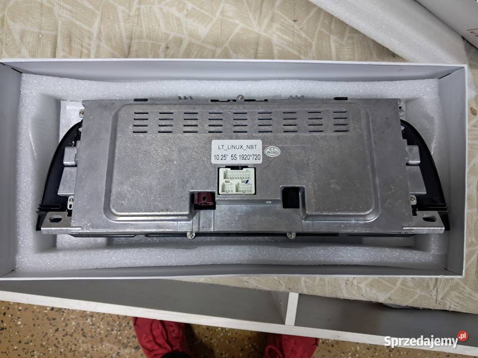 nowy carplay chyba do BMW F10 LTLINUXNBT 1025 5S osobowe
