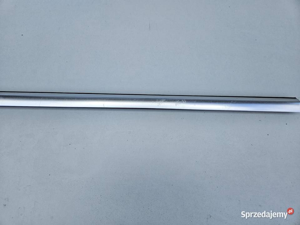 MERCEDES W205 KOMBI LISTWA ZGARNIAJACA PRAWY TYŁ Międzychód