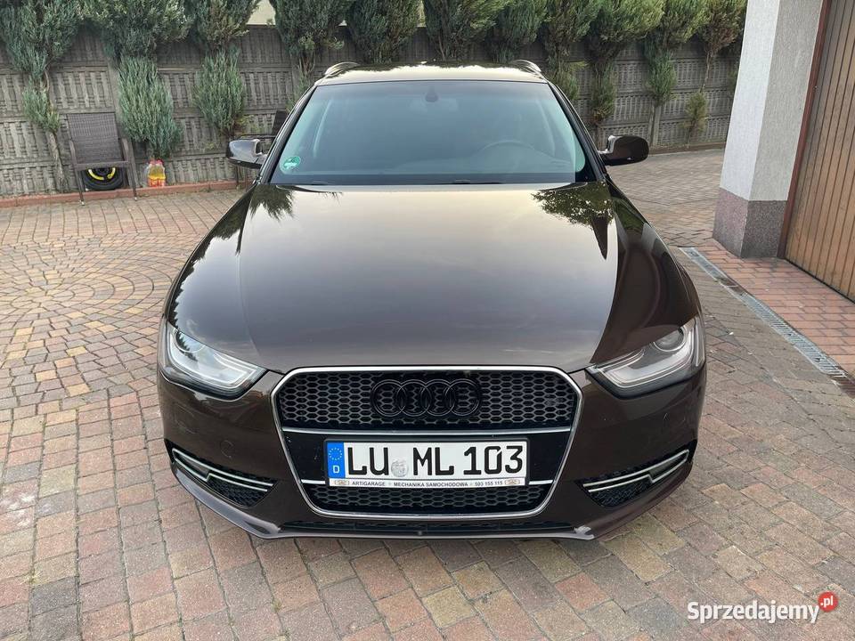 Audi a4 b8 benzyna kombi Lift nowy rozrząd Częstochowa