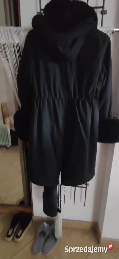 Parka czarna z futerkiem Jelenia Góra