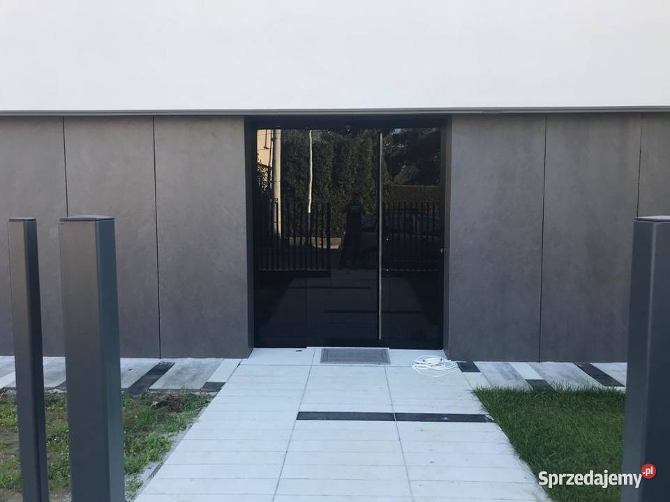 Drzwi z panelem szklanym i zintegrowanym Nowy Sącz