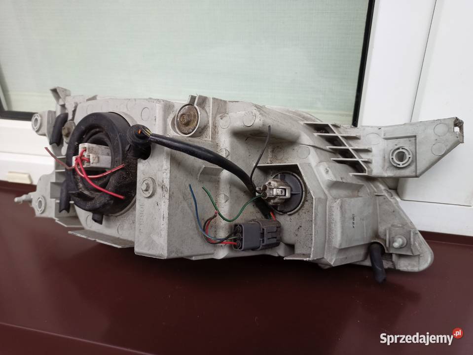 Mazda Premacy LIFT FL lampa przednia lewa Sieradz