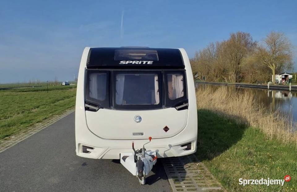 Przyczepa naczepa kempingowa kamper 2016 Kempingowe pomorskie Słupsk