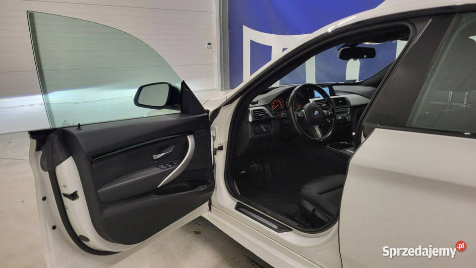 BMW 320 i GPF xDrive aut G20 2019 ASR (kontrola trakcji) Grójec