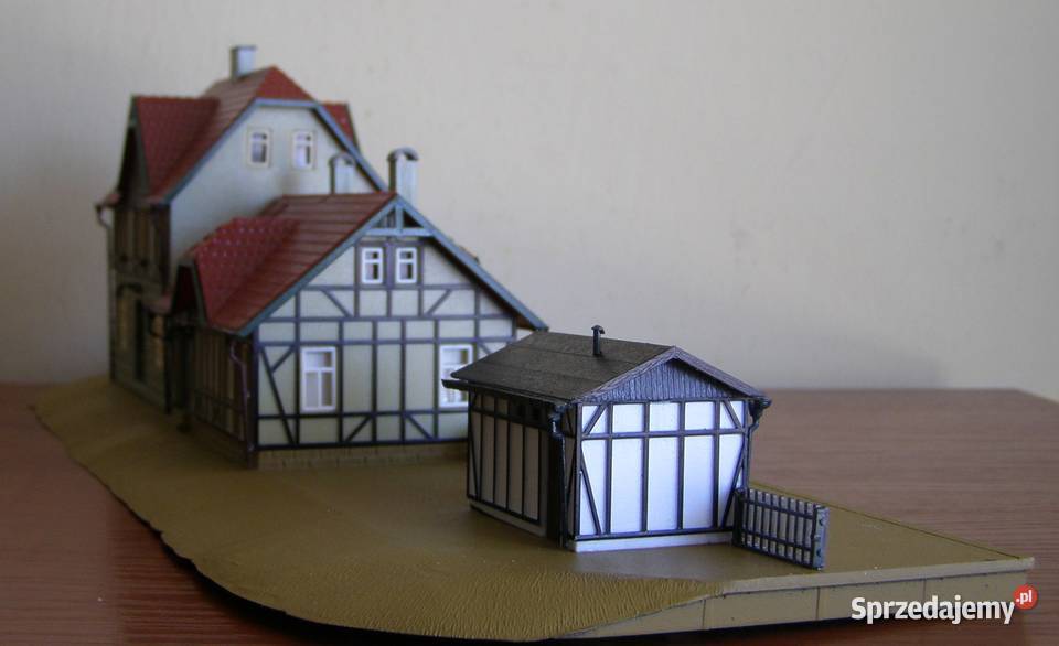 Domek na makietę 44 kolejka dworzec skala TT Łódź