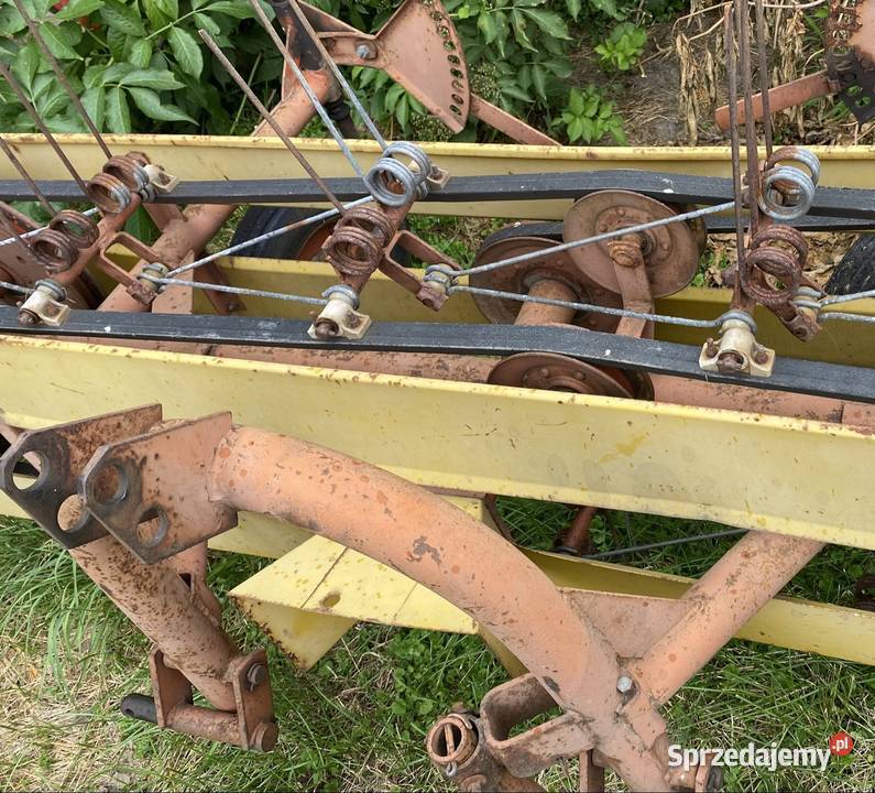 Zgrabirka taśmowa zawieszana mikser Chwiły