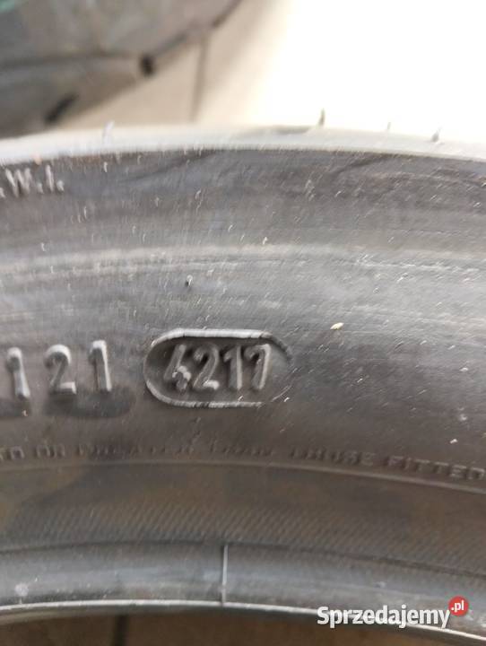Opona Pirelli 18060B17