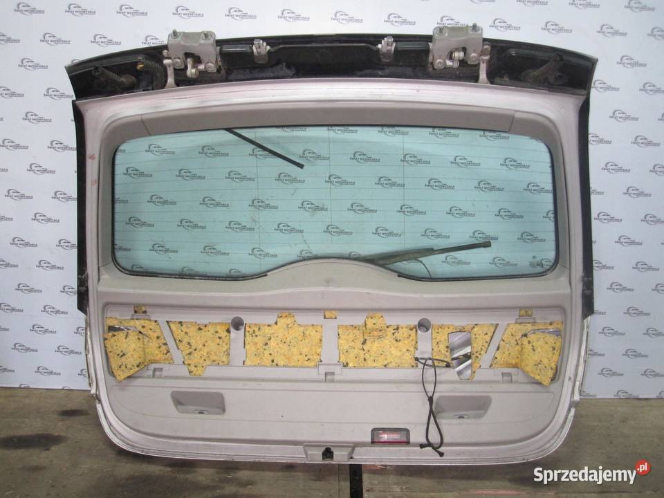 BMW E91 LIFT 11r klapa tył