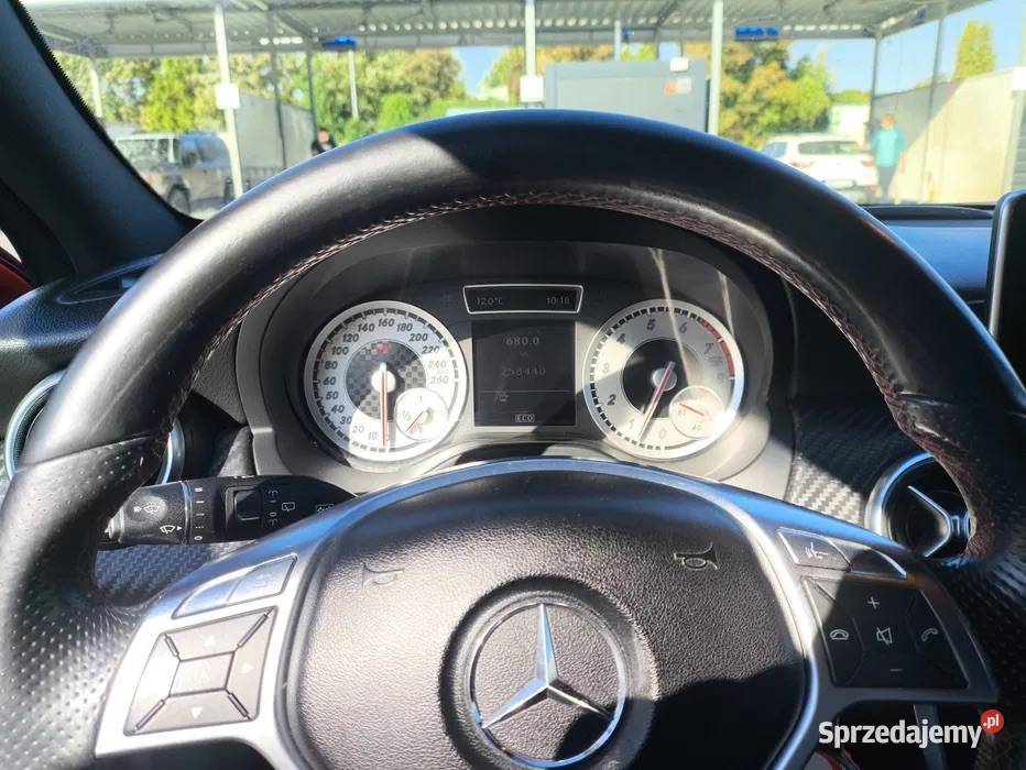 MercedesBenz A180 W176 16 122 AMG Line