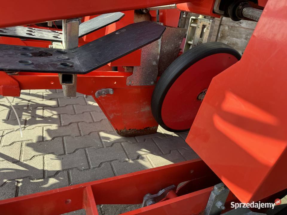 Sadzarka do kapusty nie Ferrari ChecchiMagli nieuszkodzony Sieradz