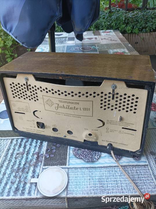 Telefunken Jubilate L 1351 małe radio lampowe