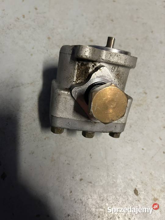 Pompa hydrauliczna z silnika Kubota 1105 Gromnik