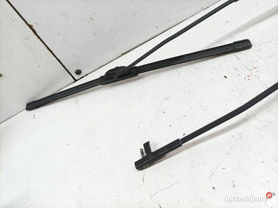 RAMIONA WYCIERACZEK PRZÓD EUROPA Ford C I