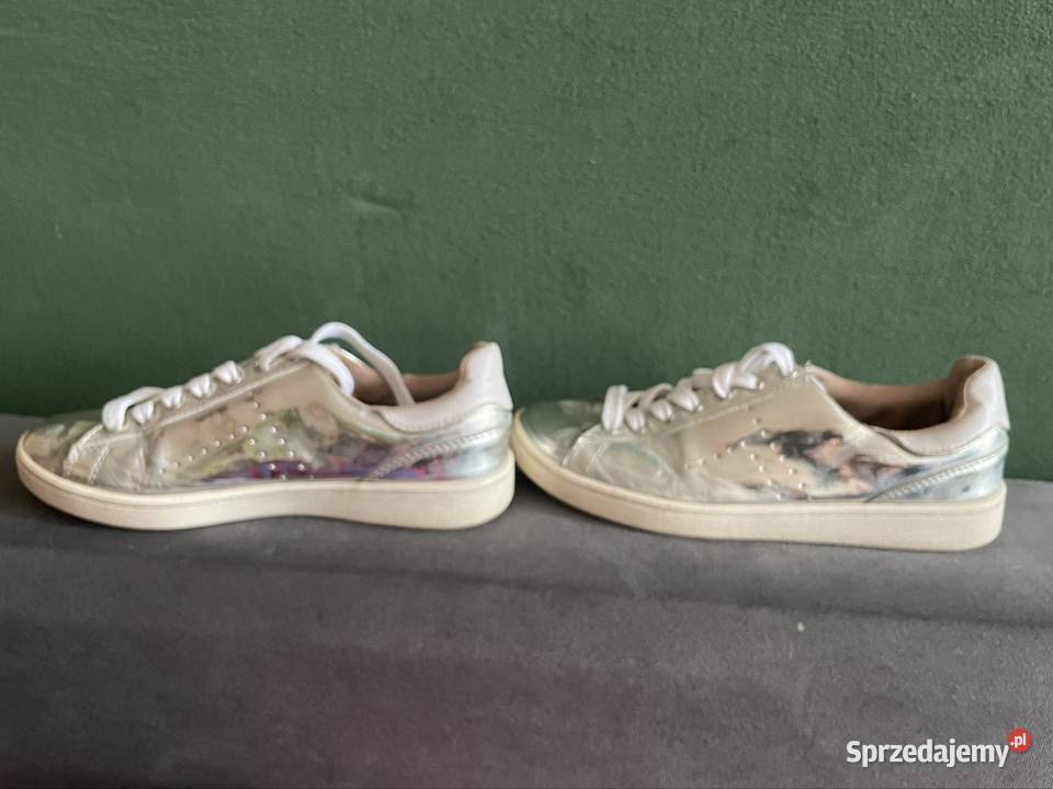 Srebrne wiązane trampki wielkopolskie Kłodawa