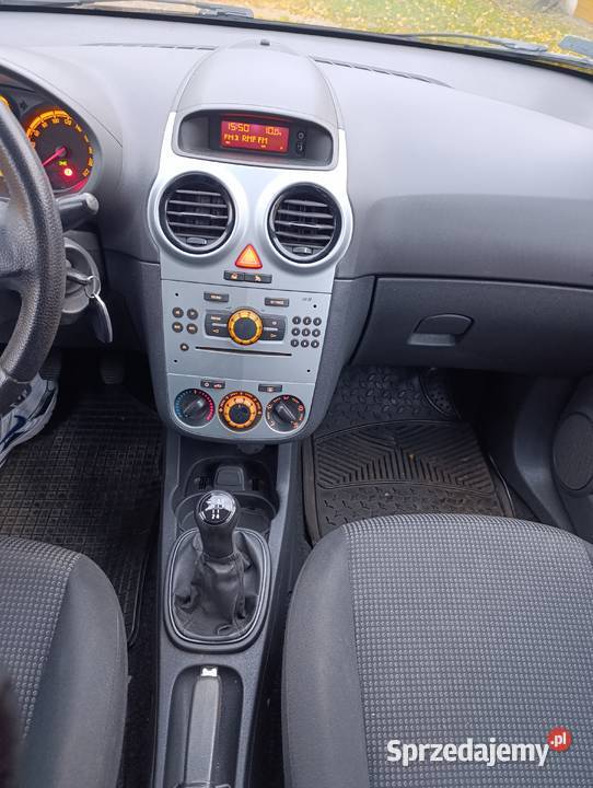 Opel Corsa 13 D oszczędny długie opłaty 2012r garażowany Zamość sprzedam