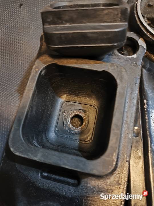 Nissan Qashqai J10 poduszki skrzyni biegów osobowe Tarnów