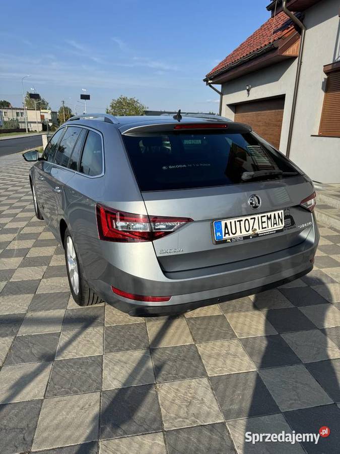 Skoda Superb 2018 18 benzyna przebieg 160 benzyna