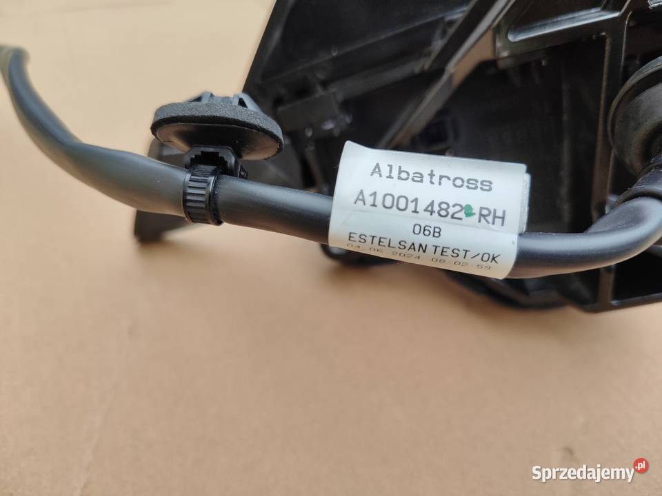 Tesla Y lusterko prawe sprzedam