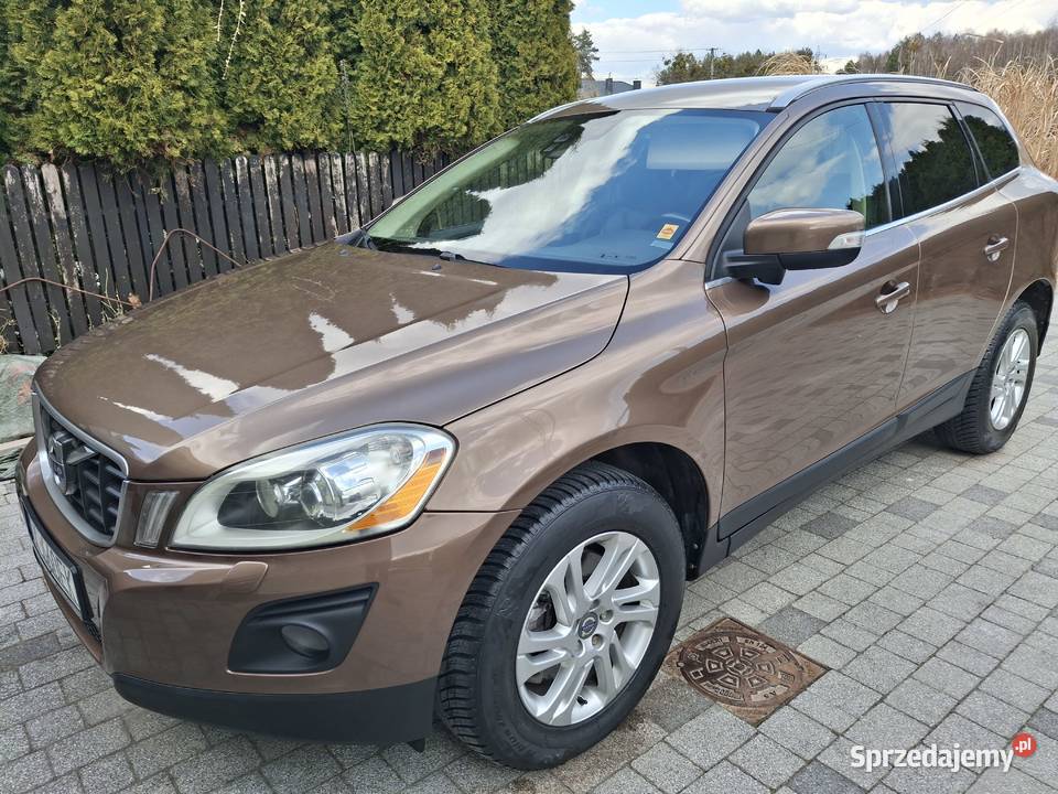 Volvo XC 60 t6 summum mały przebieg 4x4 XC 60 Stale