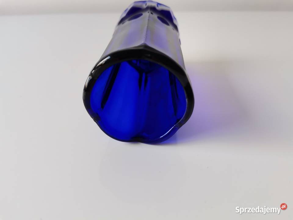 Stary mały niebieski wazon 2108 szkło kobaltowe Katowice