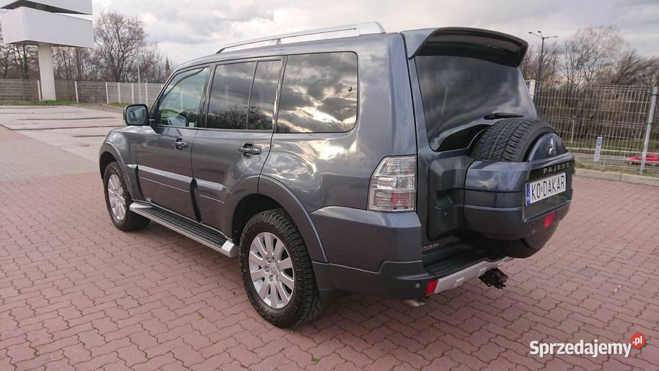 Mitsubishi Pajero IV 38 V6 MIVEC w perfekcyjnym światła do jazdy dziennej małopolskie Kraków