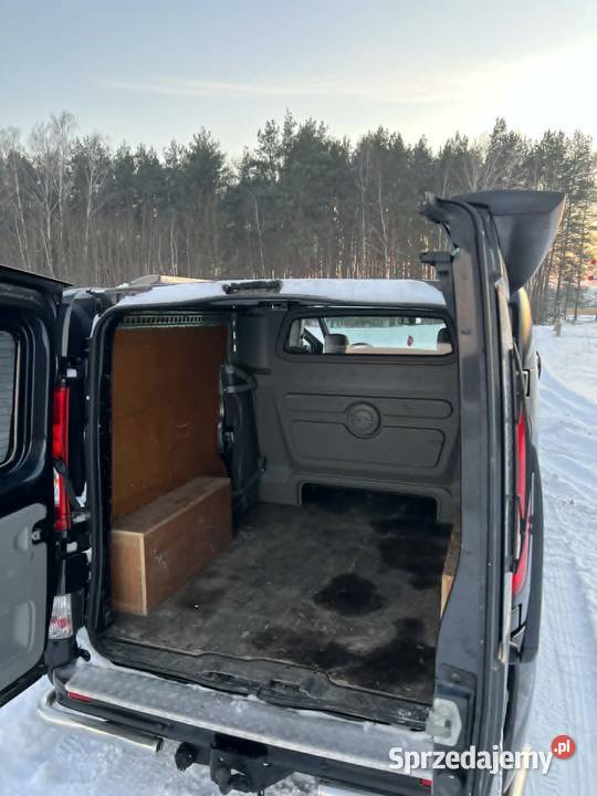 Opel Vivaro Opel Vivaro 25CDTI 150 2010r 6Osób nieuszkodzony Ostrów Mazowiecka