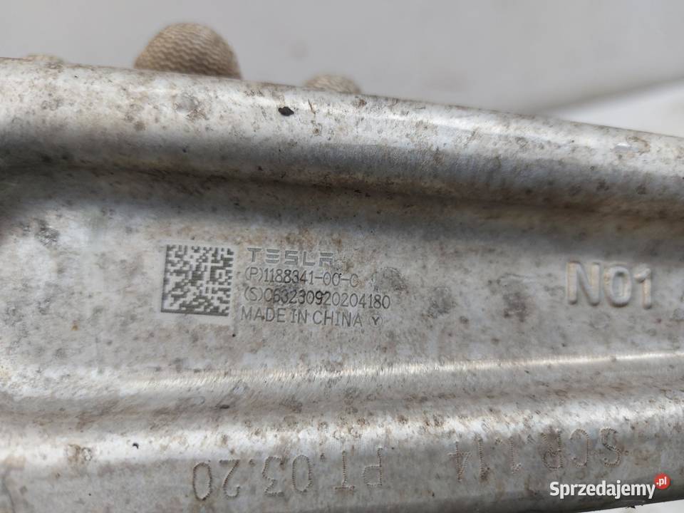TESLA MODEL Y 2023r Wahacz przód lewy 2WD osobowe