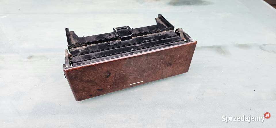 Schowek pod radio mercedes w210 osobowe Zbąszyń sprzedam
