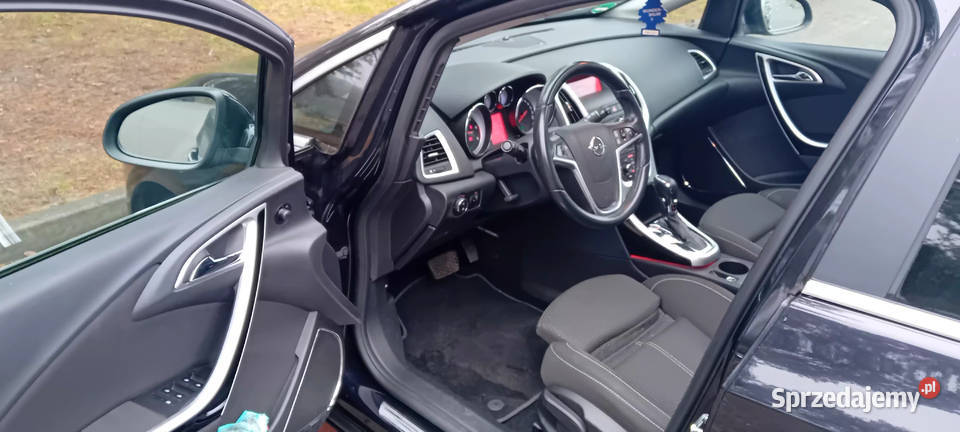 Opel Astra J automat bixenon szyberdach Rok produkcji 2010 Zielona Góra
