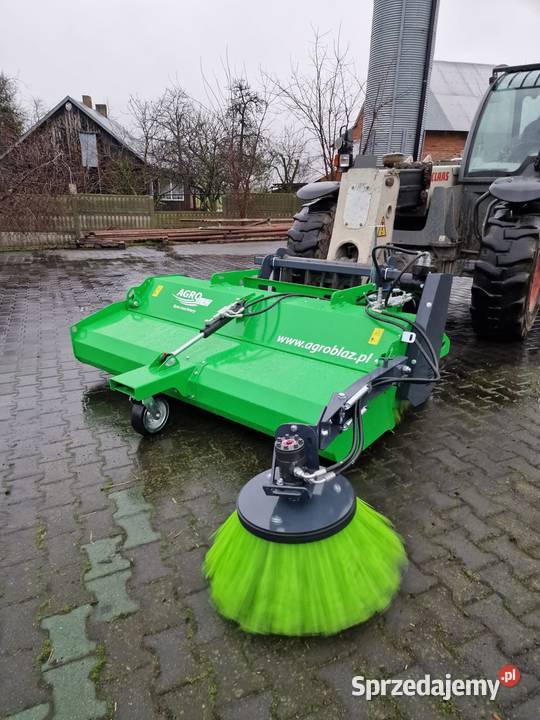 Zamiatarka do gospodarstw z domiatarką i Niedźwiedź