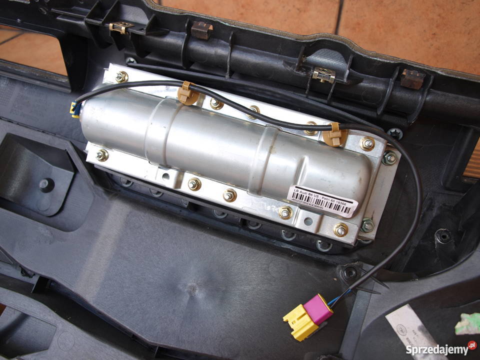 Audi A4 konsola deska rozdzielcza airbag 2001 Kalisz