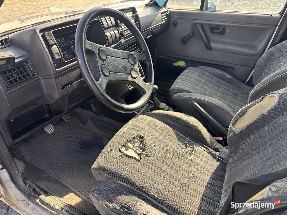 Vw golf 16 d uszkodzony osobowe Nowe