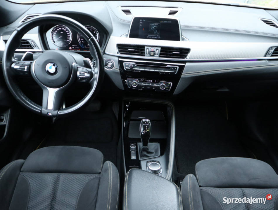 BMW X2 xDrive20i światła LED
