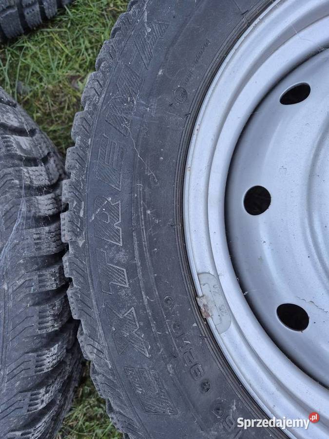 4 sztuki stalowych koł z oponami Pabianice sprzedam