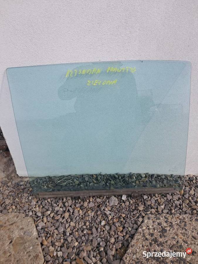 SZYBA TYLNA PRAWA ZIELONA MERCEDES W123 osobowe Części samochodowe Cieszyn