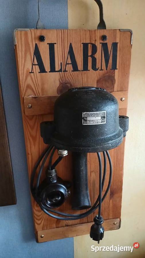 syrena alarm buczek niemiecki Toruń