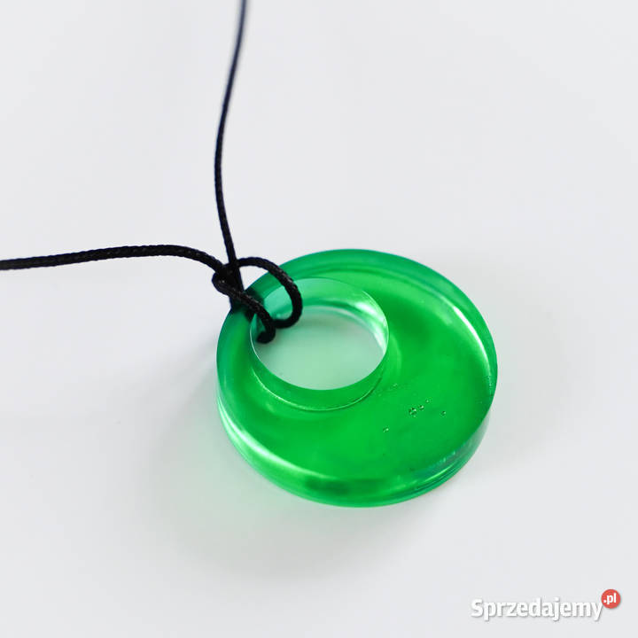 Okrągły zielony wisiorek z żywicy średnica 29 mazowieckie