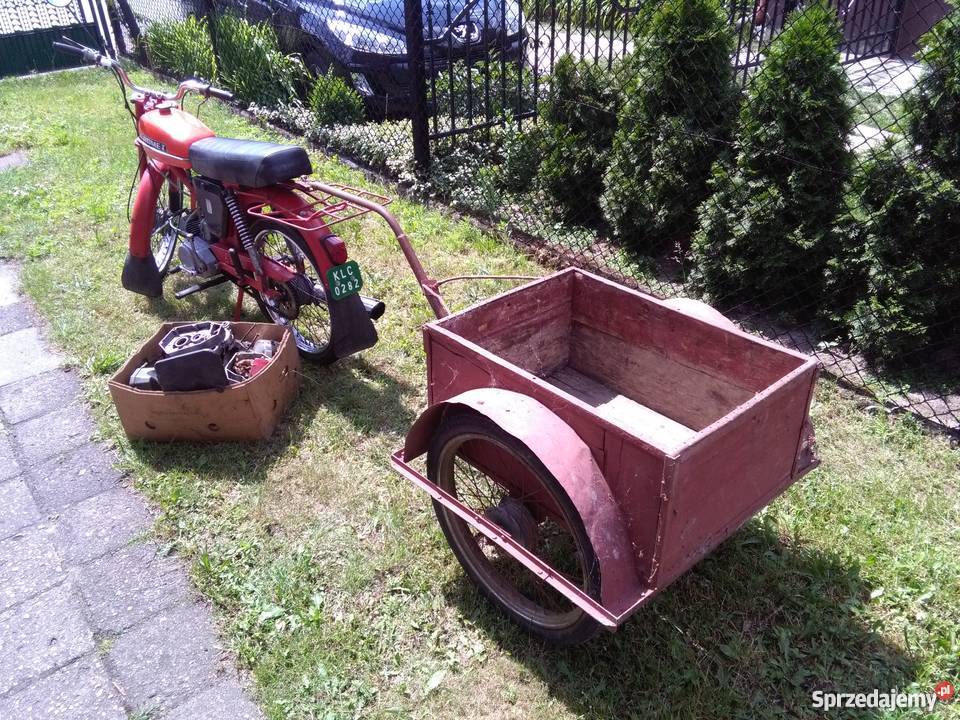 czerwony klasyczny komarek sprzedam