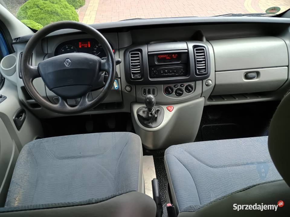 Renault Trafic 2005r 19d 101 253000 9osób gniazdo AUX