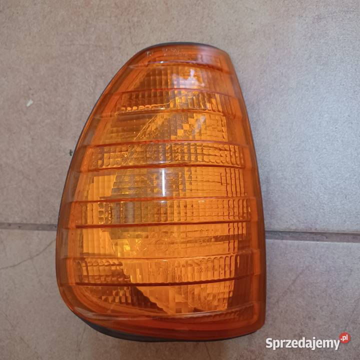 Mercedes Benz W123 kierunkowskaz prawy BOSCH Rakoniewice