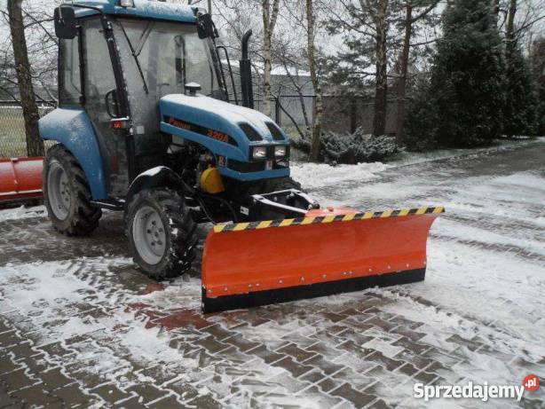 Pług do śniegu Ursus C 330 c 360 3 p MF 235 255 Rok produkcji 2016 małopolskie