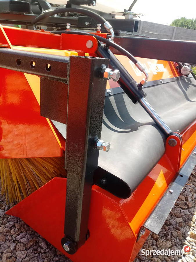 Zamiatarka Metal Technik o szerokości 20m zaczep Świebodzice