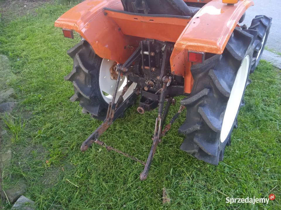 Traktor 4x4 hinomoto e1804 3cylindrowy Sękowa